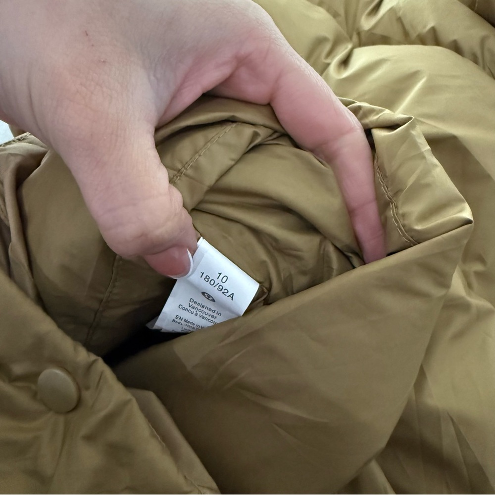Lululemon Wunder Puff Jacket Size 10 Bold Beige - Picture 13 of 15
